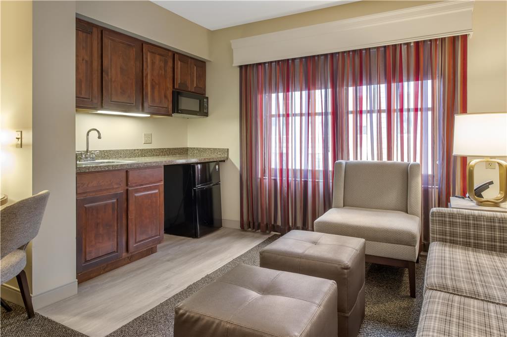 Фото Best Western Plus The Normandy Inn & Suites