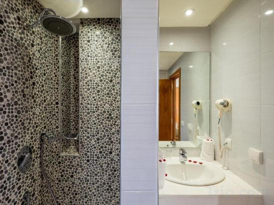 Фото Ayoub Hotel & SPA