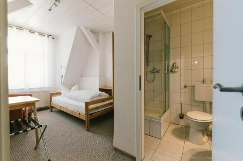 Гостиница Menzels Pension Drehscheibe в Гёрлице