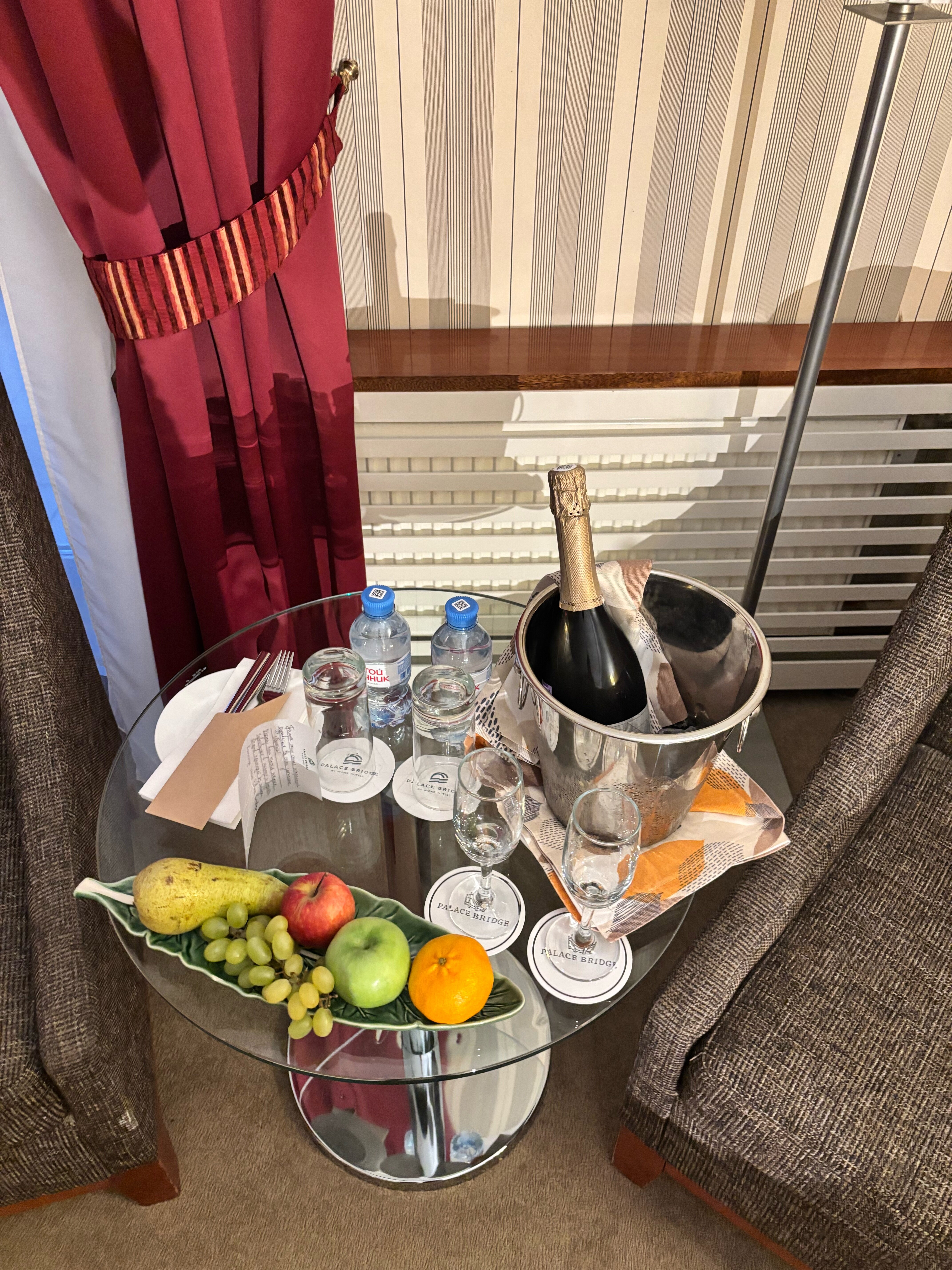 Фото Palace Bridge Hotel