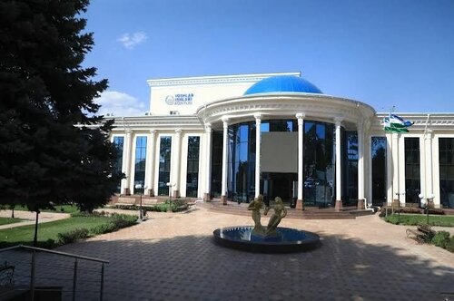 Lezbiyenning ogziga siyishi