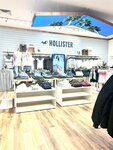 Hollister (Dubai Mall, Downtown Dubai, Dubai), clothing store