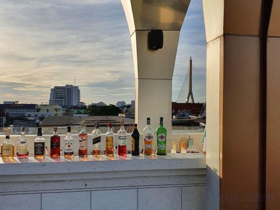 Фото 4 Monkeys Hotel