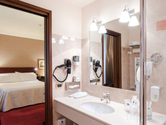 Фото Hotel Accademia