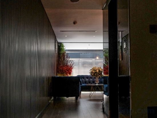 Фото Signature Boutique Hotel