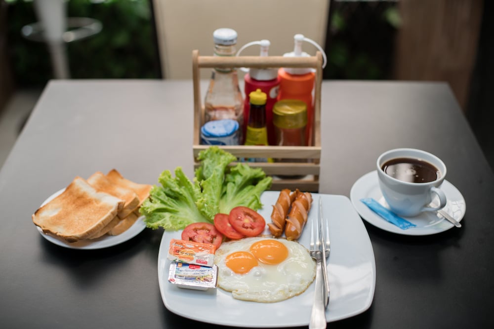 Фото Patong Buri Resort