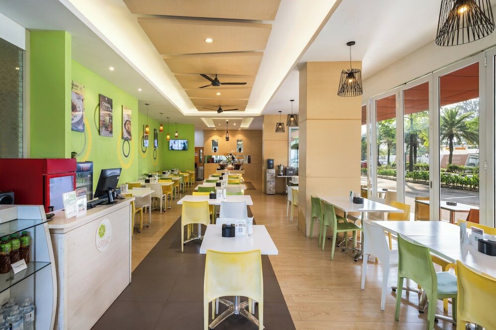 Фото Zest Hotel Harbour Bay