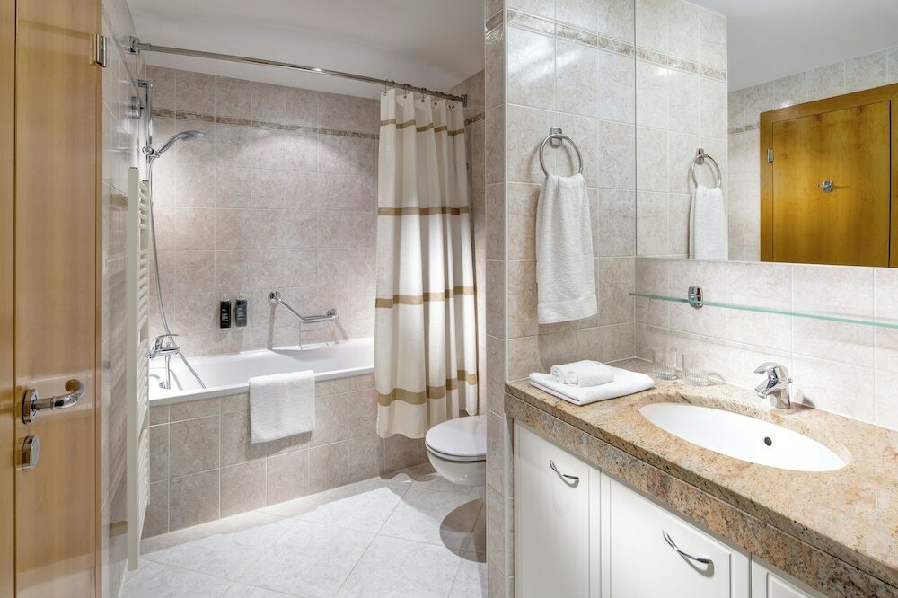 Фото Mamaison Residence Downtown Prague