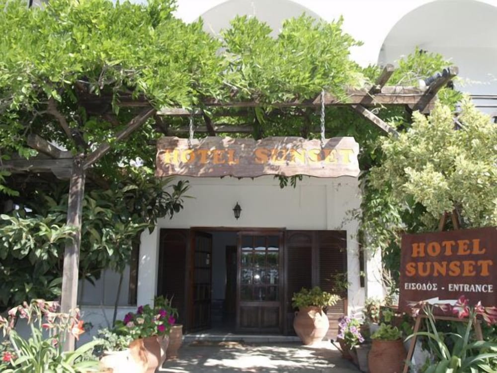 Фото Sunset Hotel