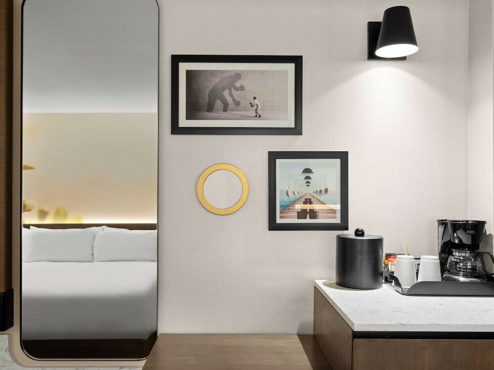 Фото Novotel Toronto Centre