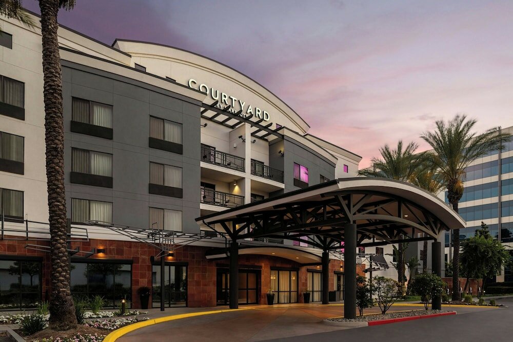 Фото Courtyard by Marriott Los Angeles Burbank Airport