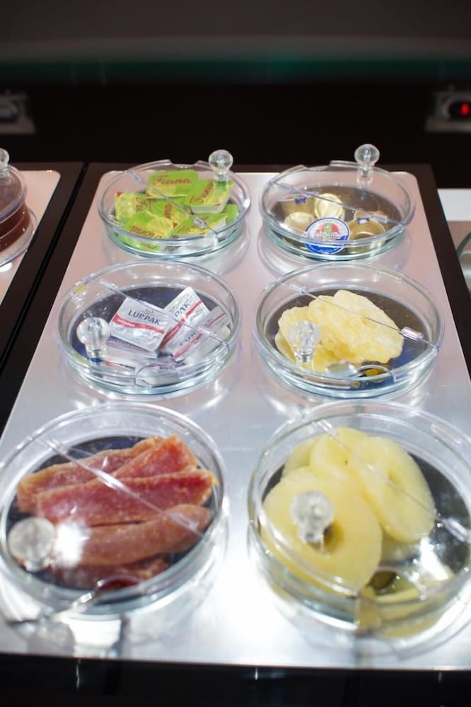 Фото Breeze Boutique Hotel