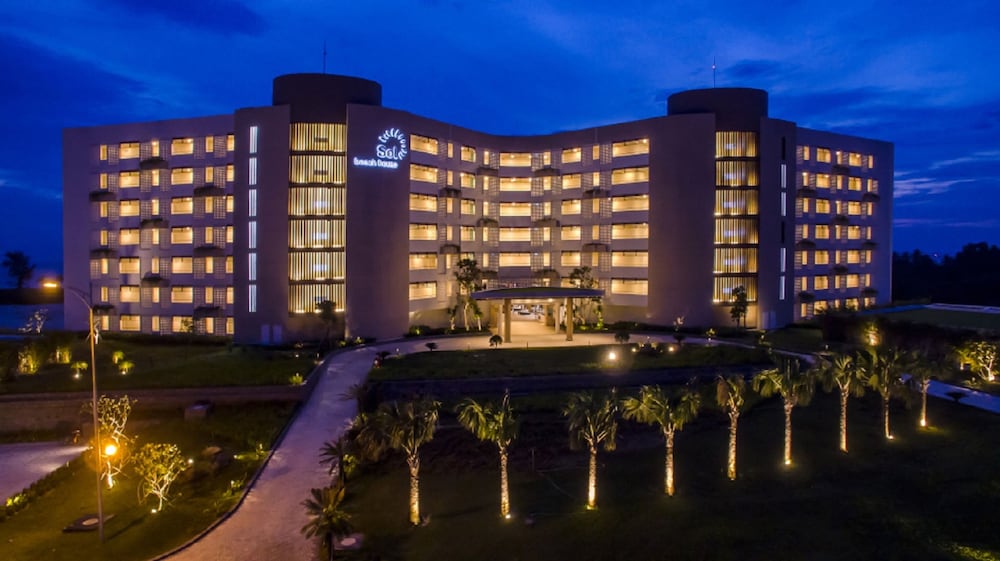 Фото отеля 1