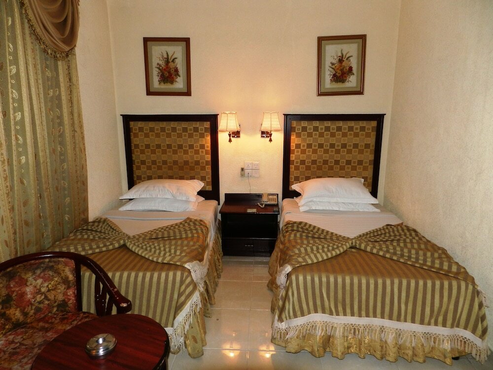 Фото Pearl City Hotel