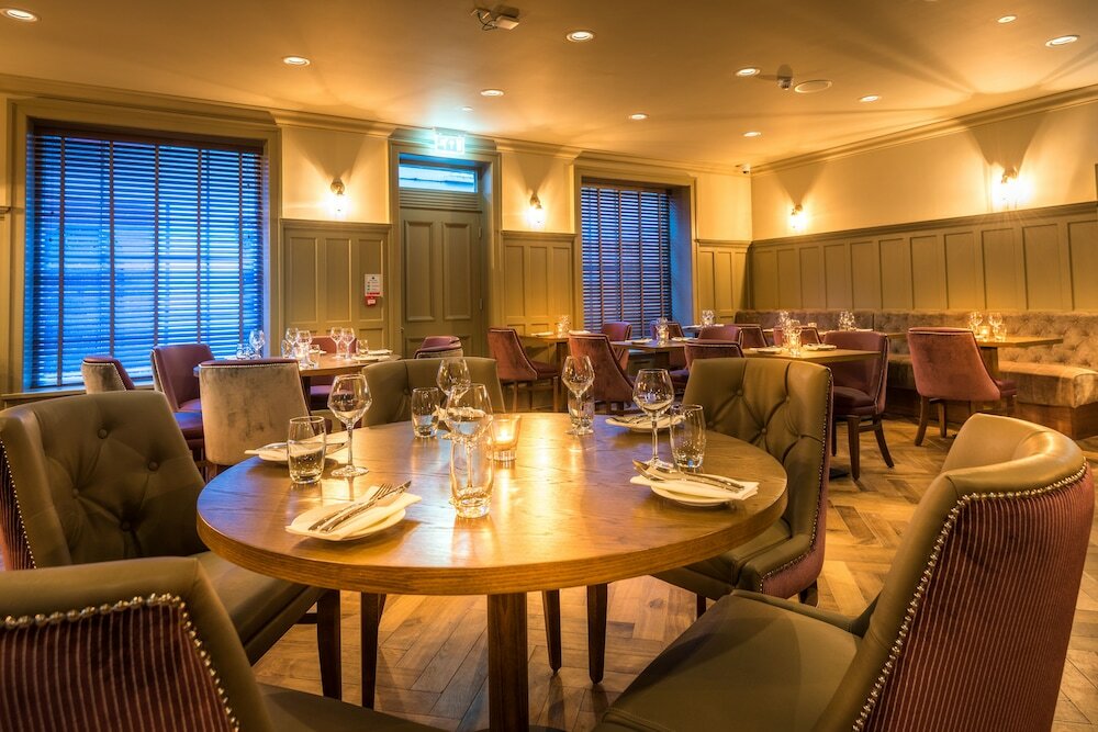 Фото Bishop's Gate Hotel