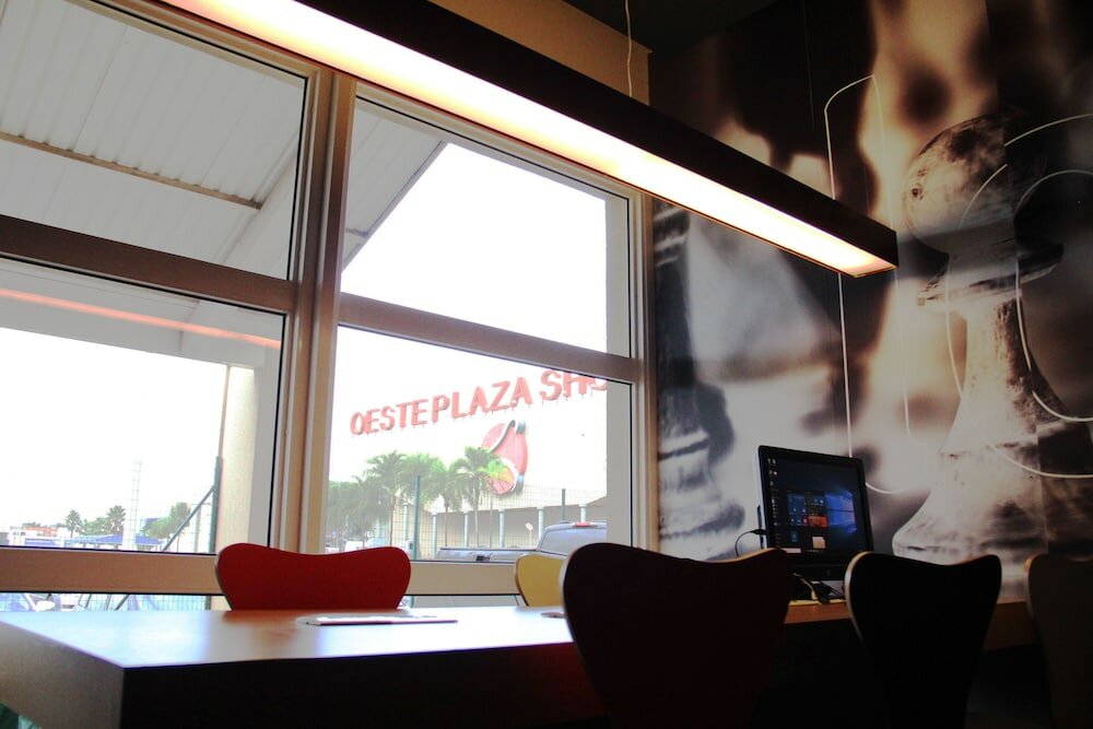 Фото Oft Plaza Oeste Hotel