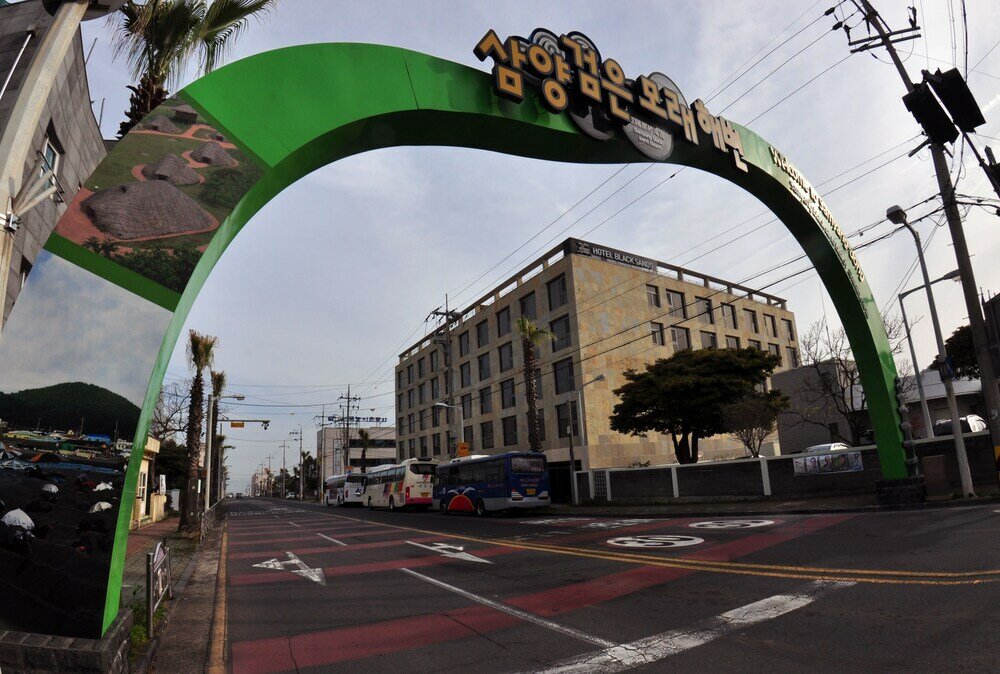 Фото Black Sands Hotel