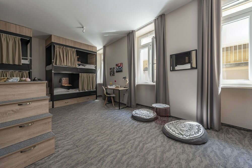 Фото Downtown Boutique Hostel