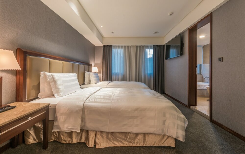 Фото Royal Biz Taipei