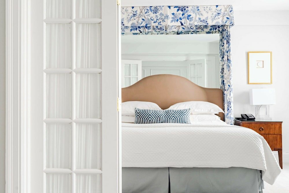 Фото The Eliot Hotel