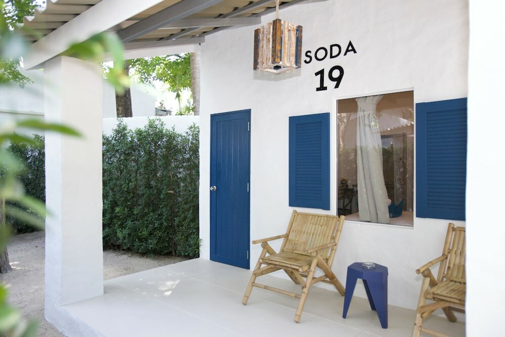 Фото Lime & Soda Beachfront Resort