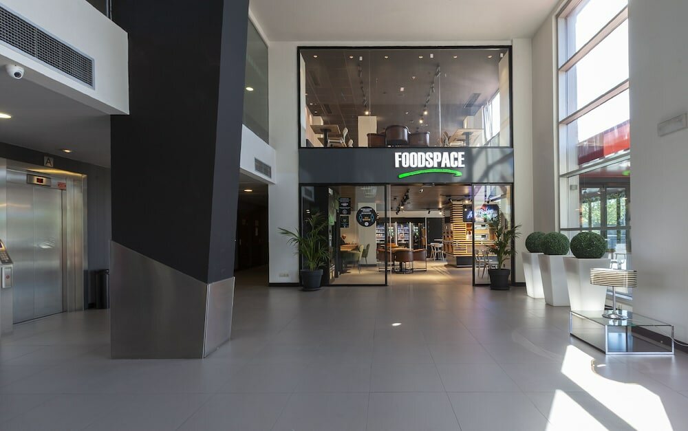 Фото Vertice Roomspace Madrid