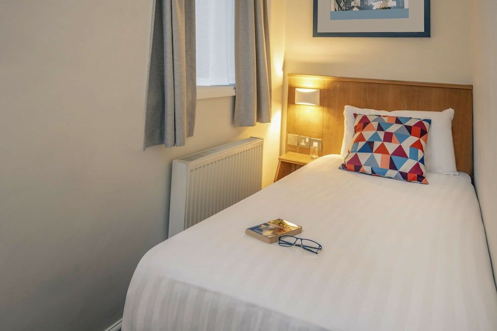 Фото Queensway Hotel, Sure Hotel Collection by Best Western