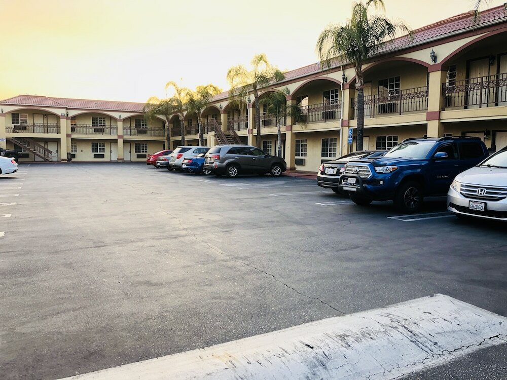 Фото Dynasty Suites Hotel Riverside