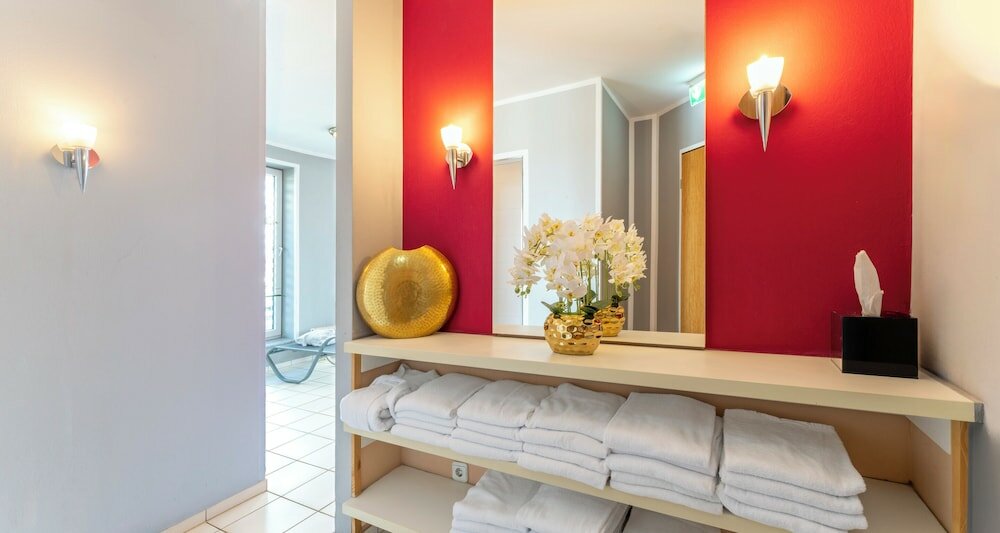 Фото Plaza Premium Köln