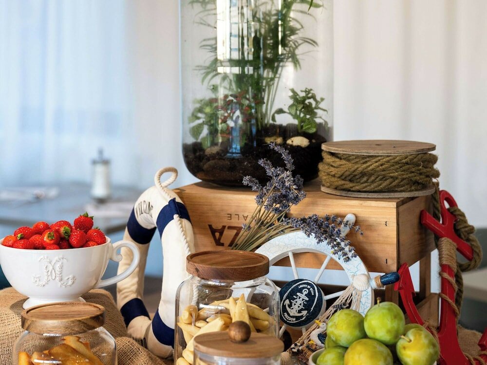 Фото Mercure Marseille Centre Vieux Port