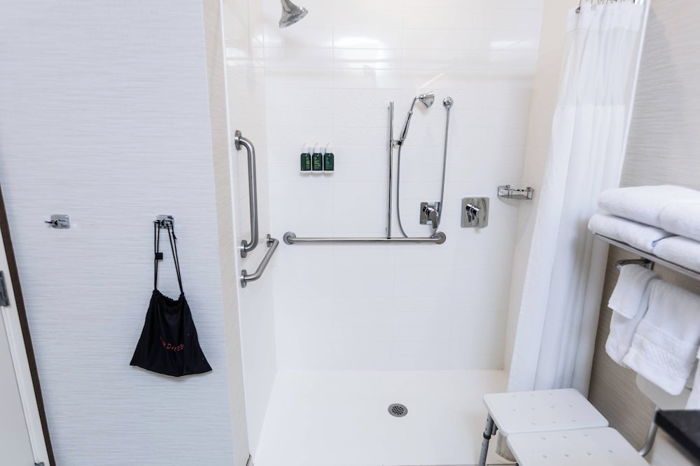 Фото Fairfield Inn & Suites Bowling Green