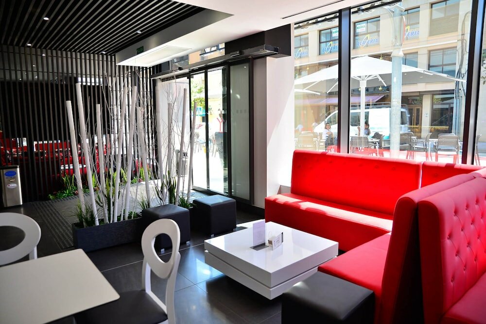 Фото Hotel SPA Ciudad de Binefar