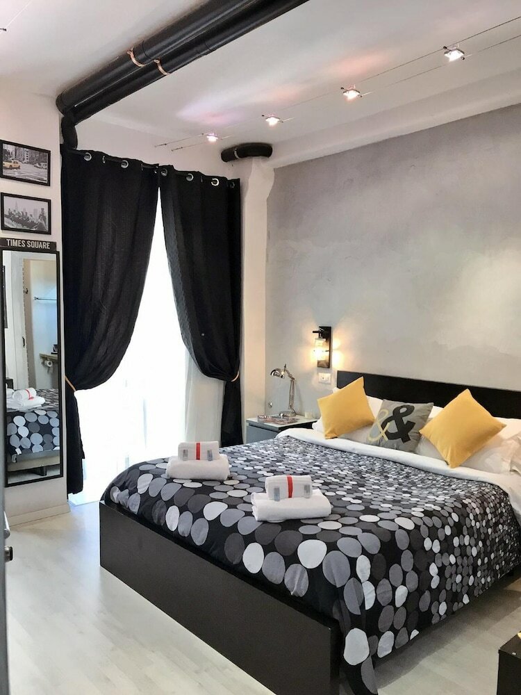 Фото Moonlight Inn Guest House