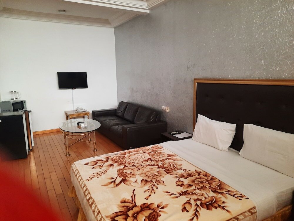 Фото Ngaliema Resort Club