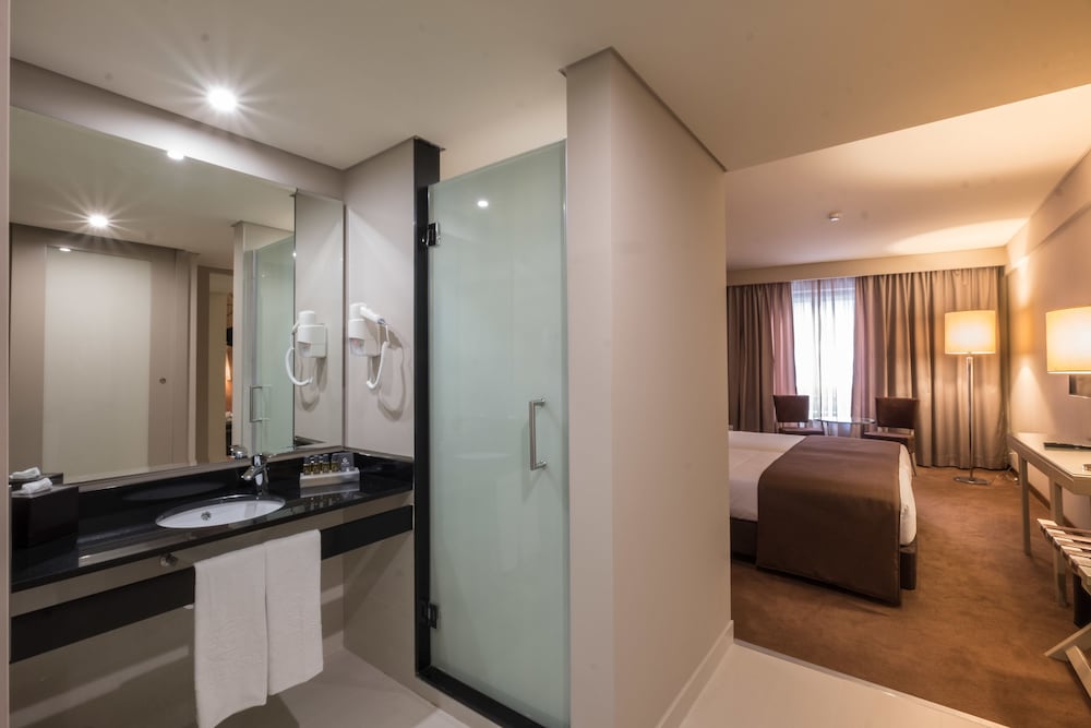 Фото Vila Galé Porto Ribeira