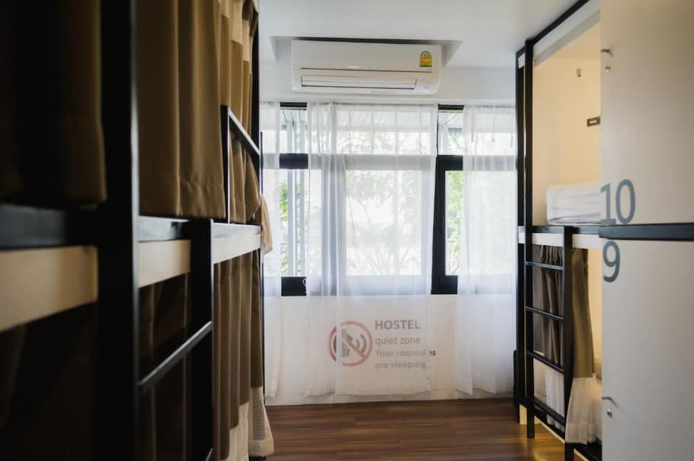 Фото The Common Hostel