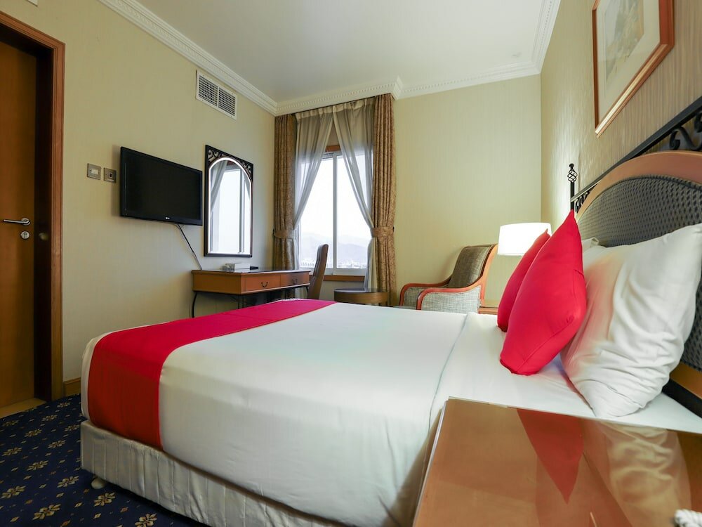 Фото Oyo 328 City Plaza Hotel