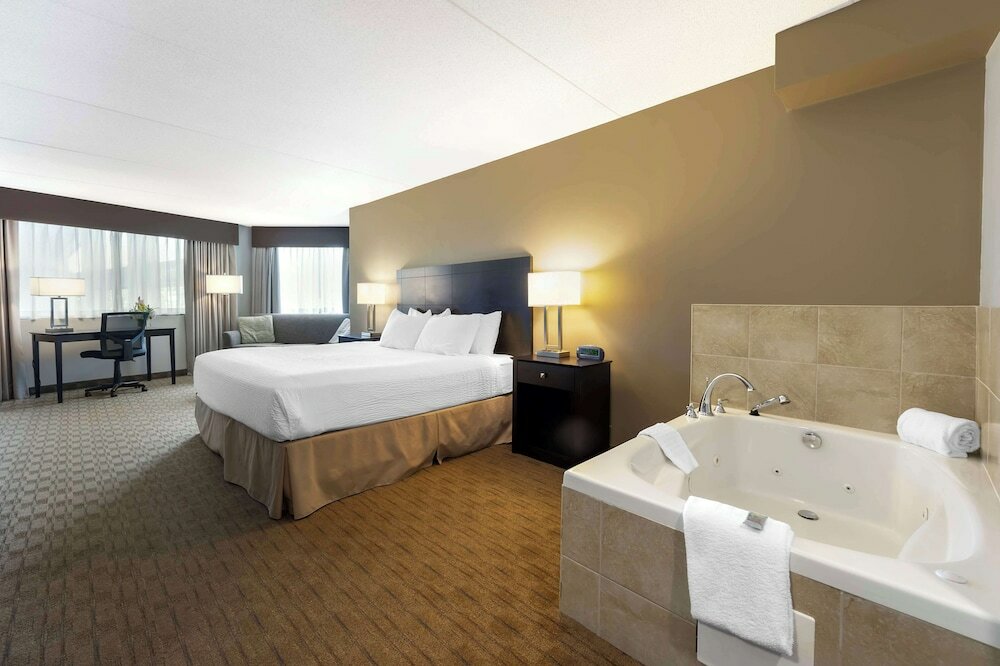 Фото Best Western Pembroke Inn & Conference Centre