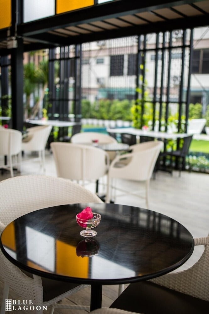 Фото Blue Lagoon Hotel