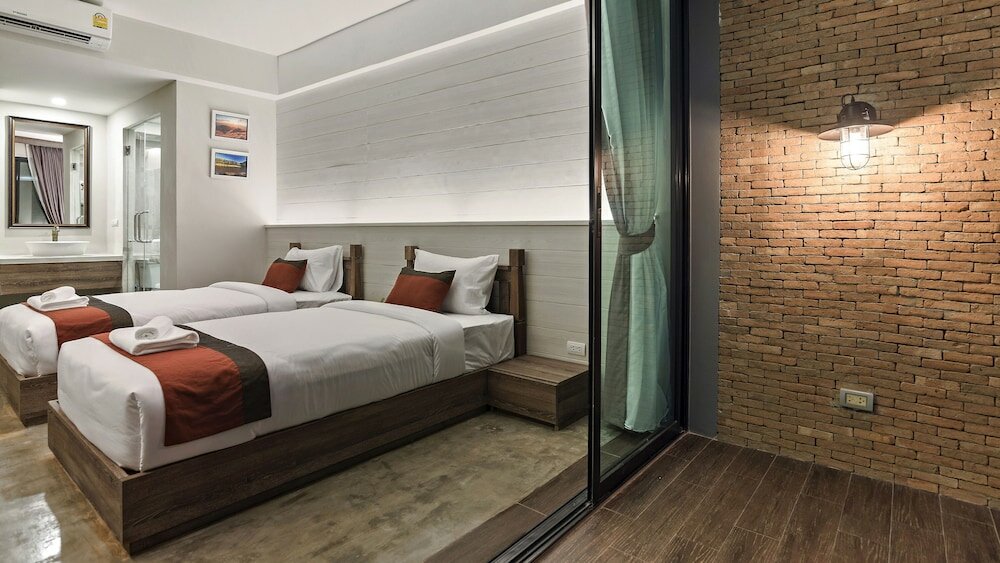 Фото B2 Mae Hong Son Premier Hotel