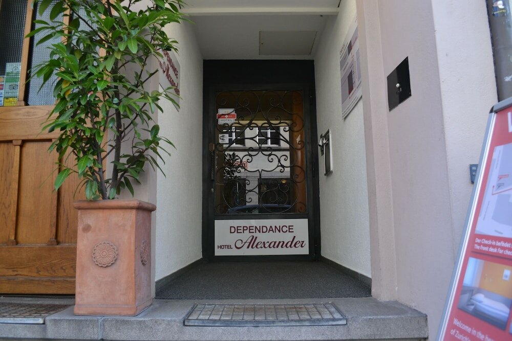 Фото Alexander Guesthouse