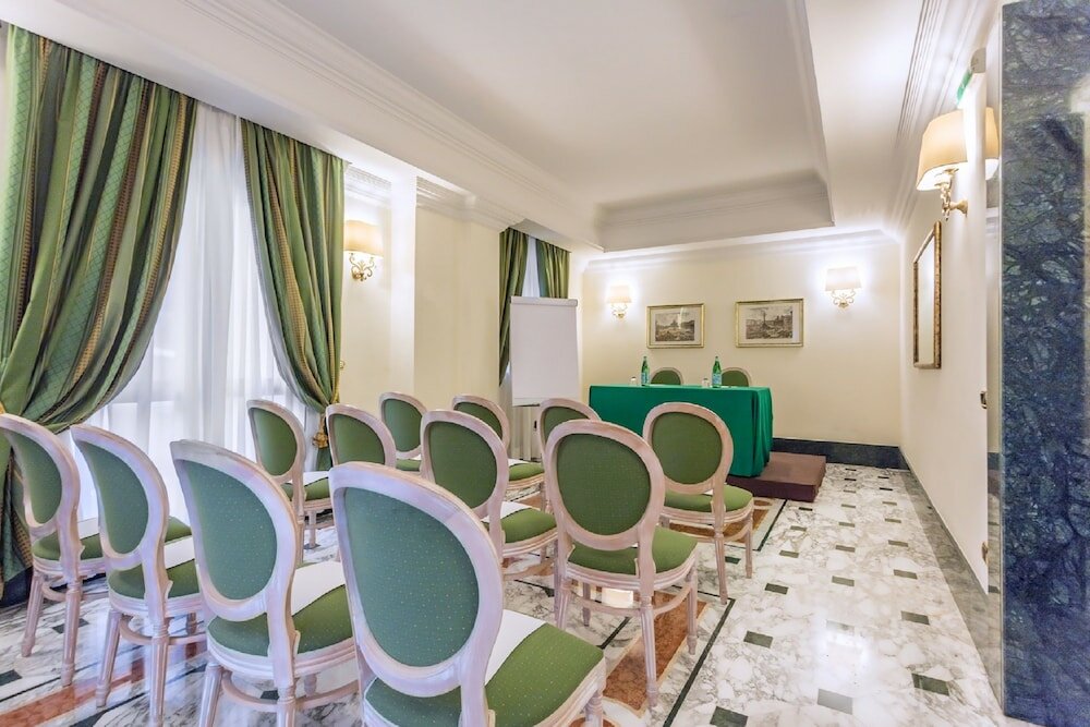 Фото Raeli Hotel Regio