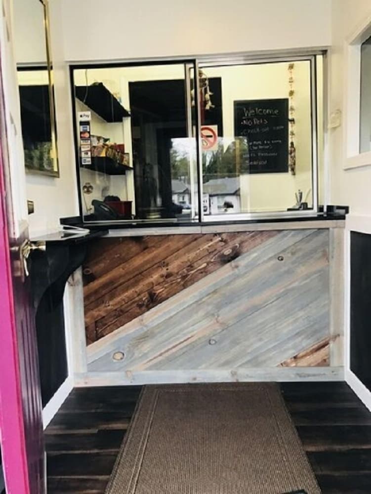 Фото Kings Row Inn