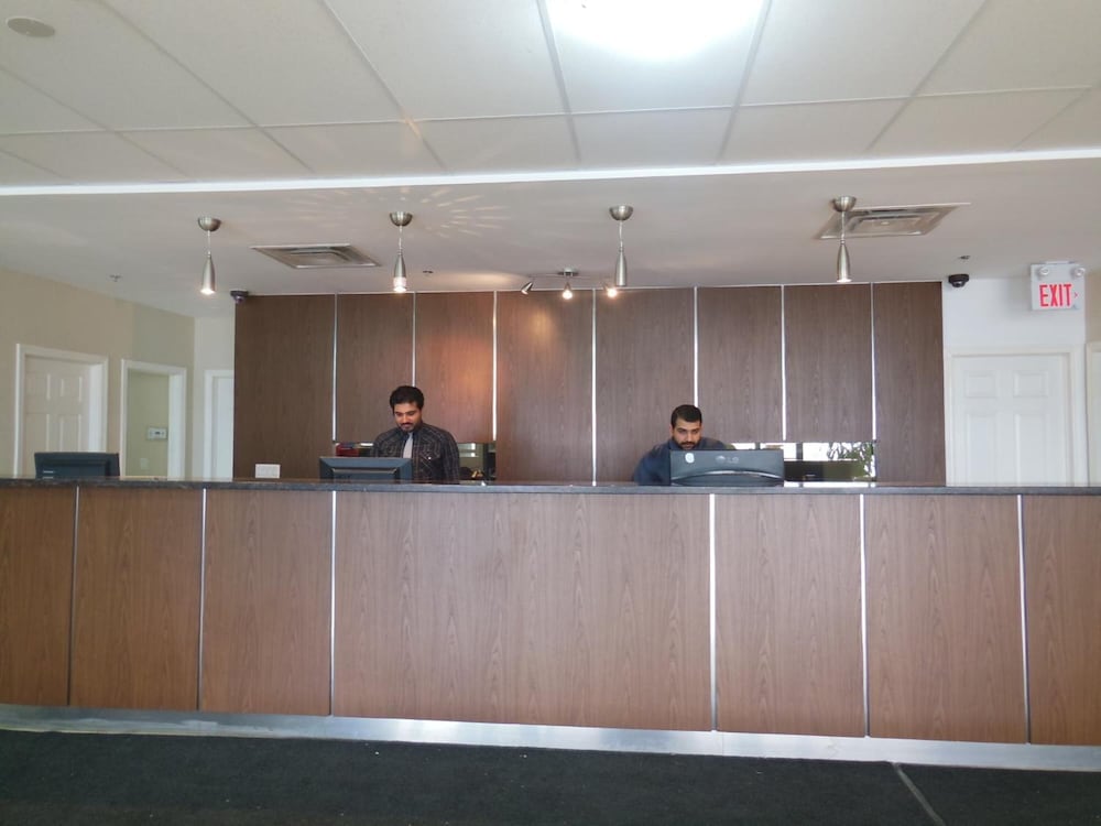 Фото Nu Hotel Toronto