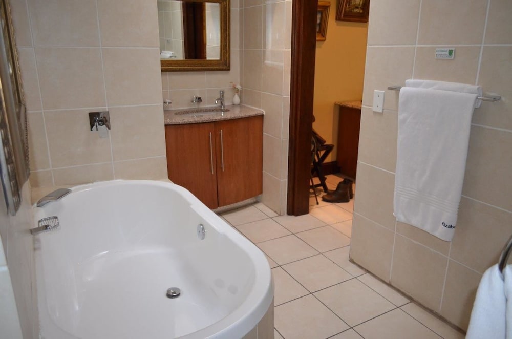 Фото Elizabeth Manor