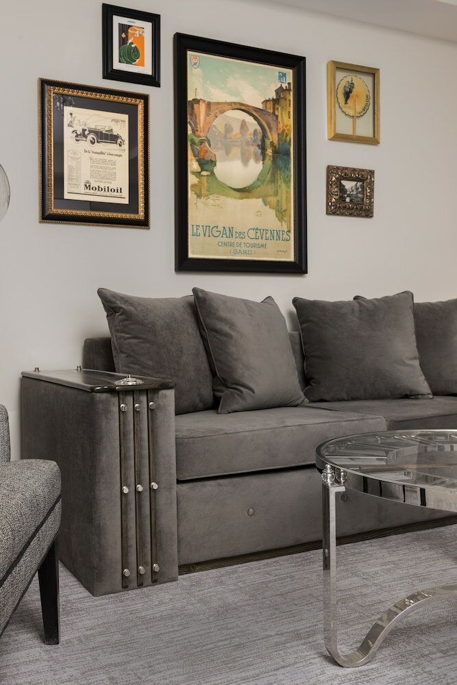 Фото The Ivey's Hotel