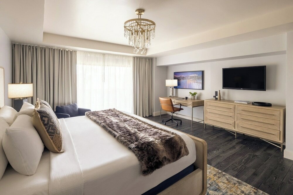 Фото Crowne Plaza Phoenix - Chandler Golf Resort, an Ihg Hotel