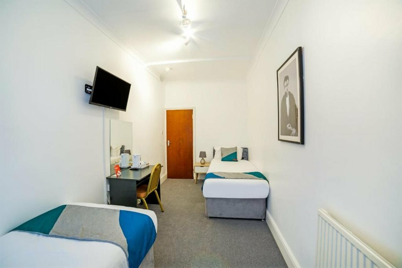 Фото St Georges Hotel Pimlico