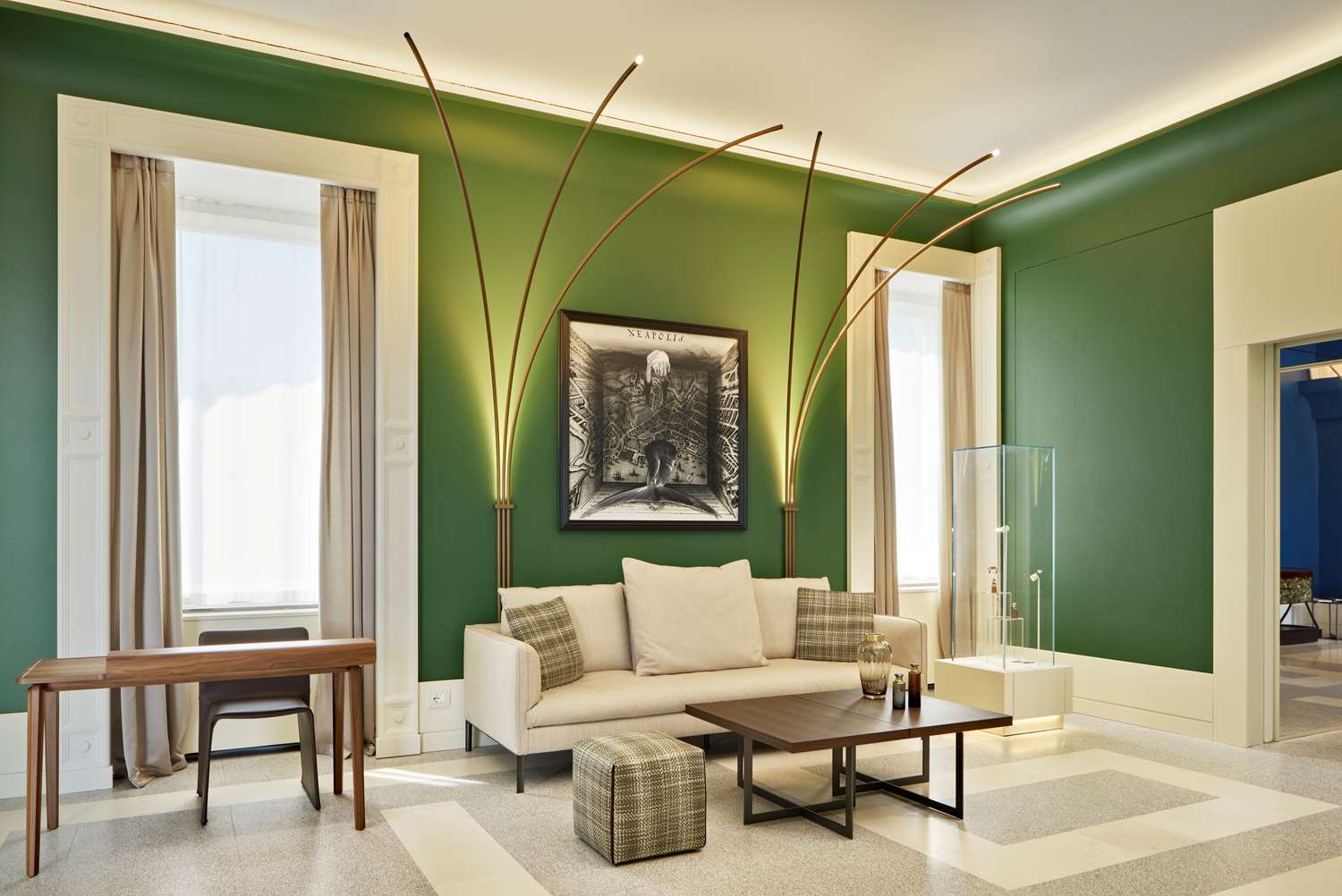 Фото The Britannique Hotel Naples, Curio Collection by Hilton