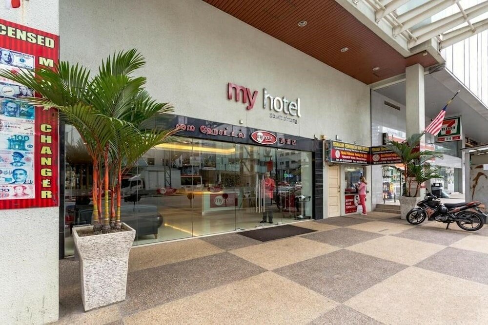 Фото отеля 1